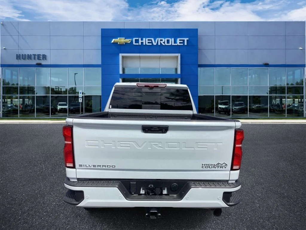 New 2026 Polar White Tricoat Chevrolet High Country image 3