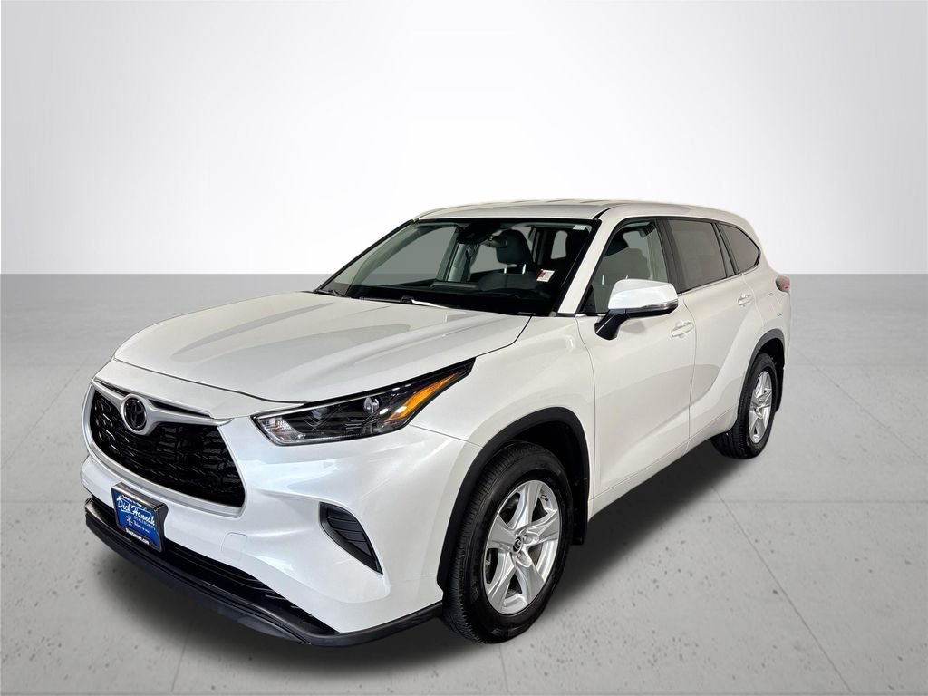 Used 2023 Pearl Toyota L image 2