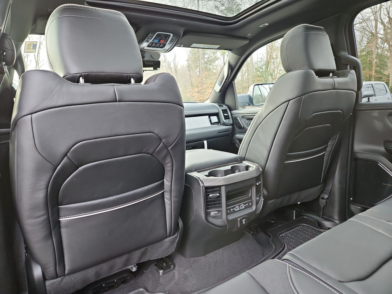 New 2026 Diamond Black Crystal Pearl-Coat Exterior Paint RAM Limited image 20