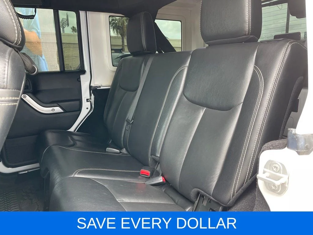 Used 2016 White Jeep Unlimited Rubicon image 15