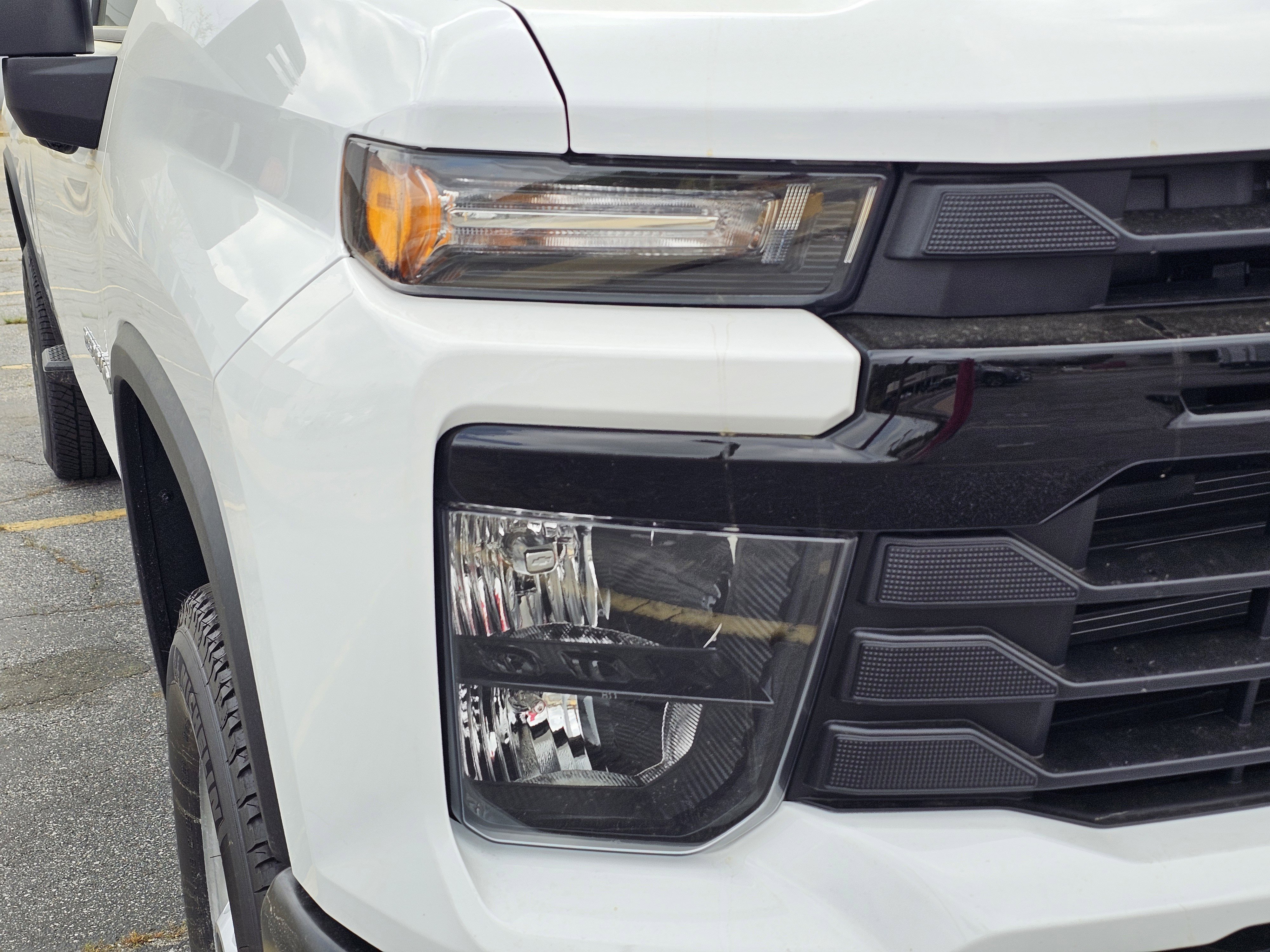 New 2026 Summit White Chevrolet WT image 6