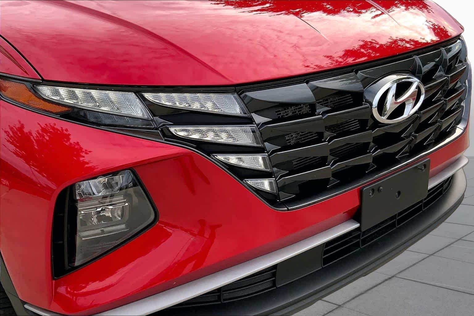 Used 2023 Calypso Red Hyundai SEL image 32