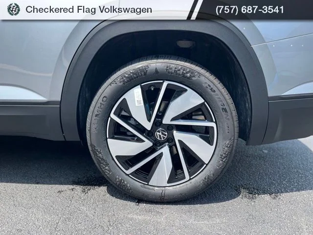 New 2026 Silver Volkswagen 2.0T SE w/Technology image 7