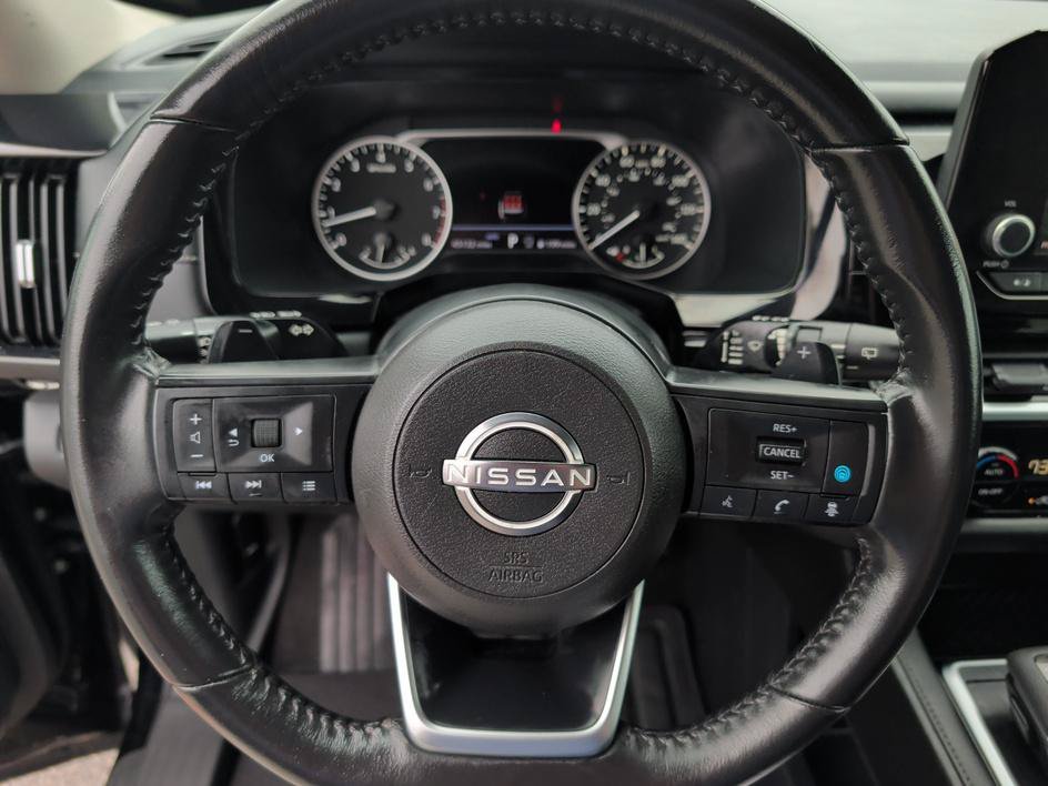 Used 2024 Super Black Nissan SV image 18