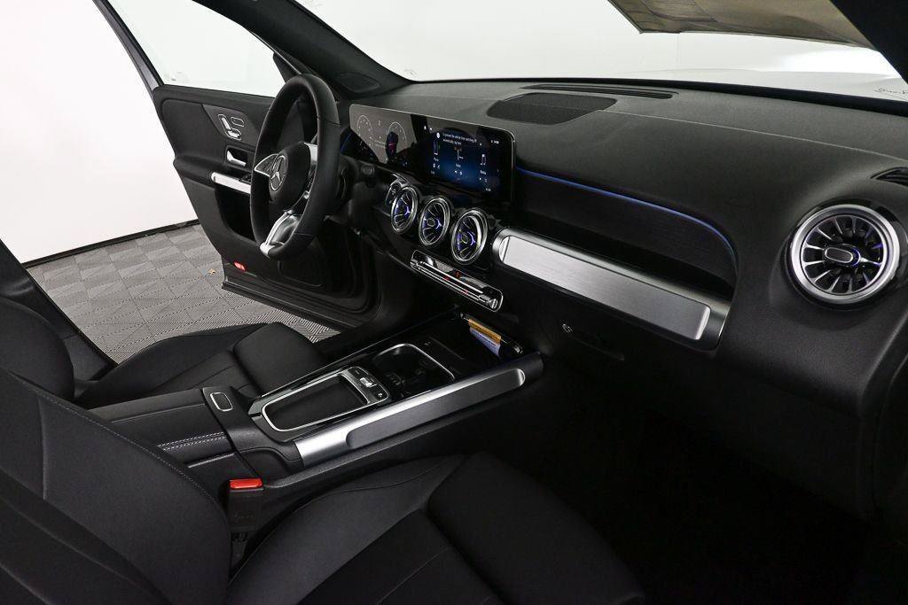 New 2026 Mountain Grey Metallic Mercedes-Benz GLB 250 image 64