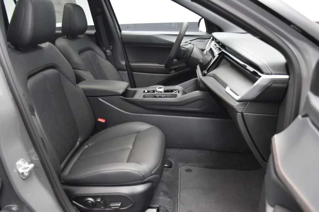 New 2026 Gray Jeep Overland image 30