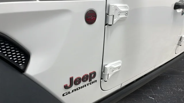 Used 2021 Bright White Clearcoat Jeep Rubicon image 38