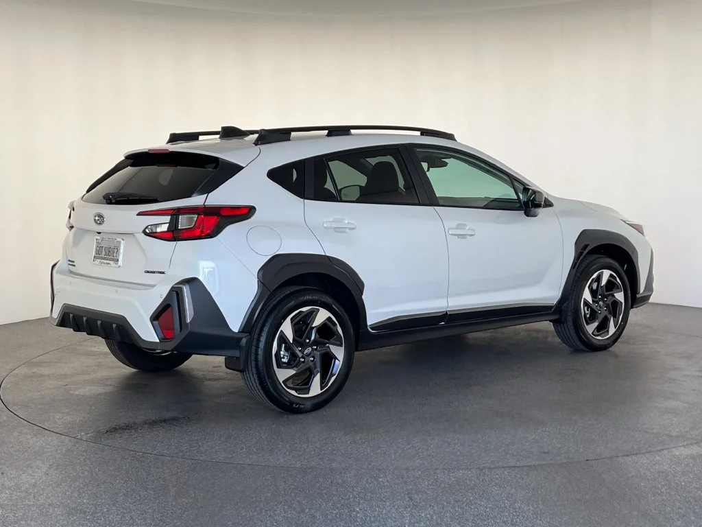 New 2026 CRYSTAL WHITE PEARL Subaru Limited image 4
