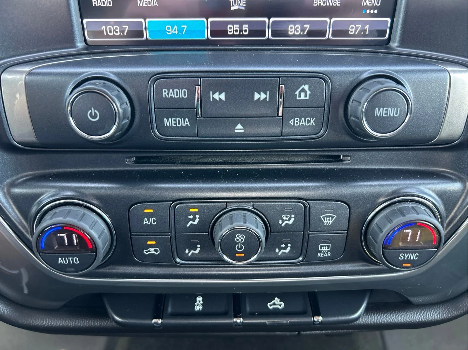 Used 2018 Graphite Metallic Chevrolet LT image 32