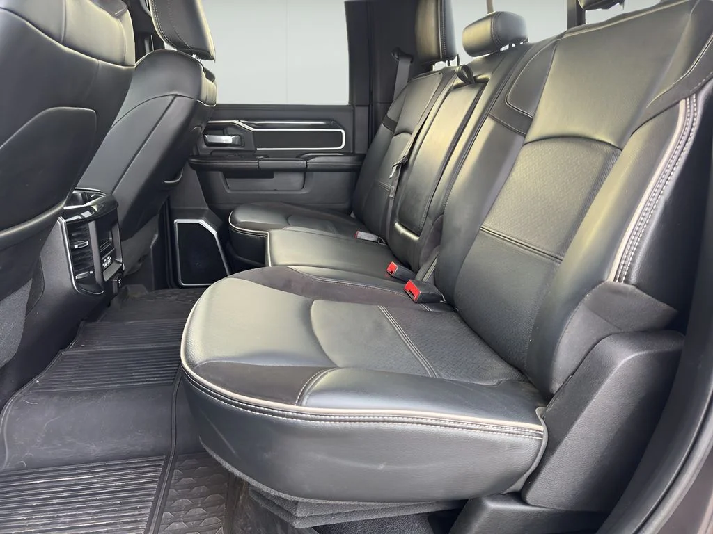 Used 2022 Granite Crystal Metallic Clearcoat Ram Laramie image 15