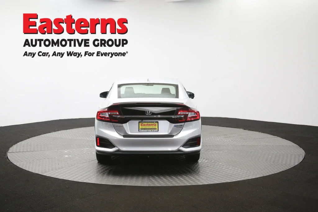 Used 2018 Silver Honda Touring image 36