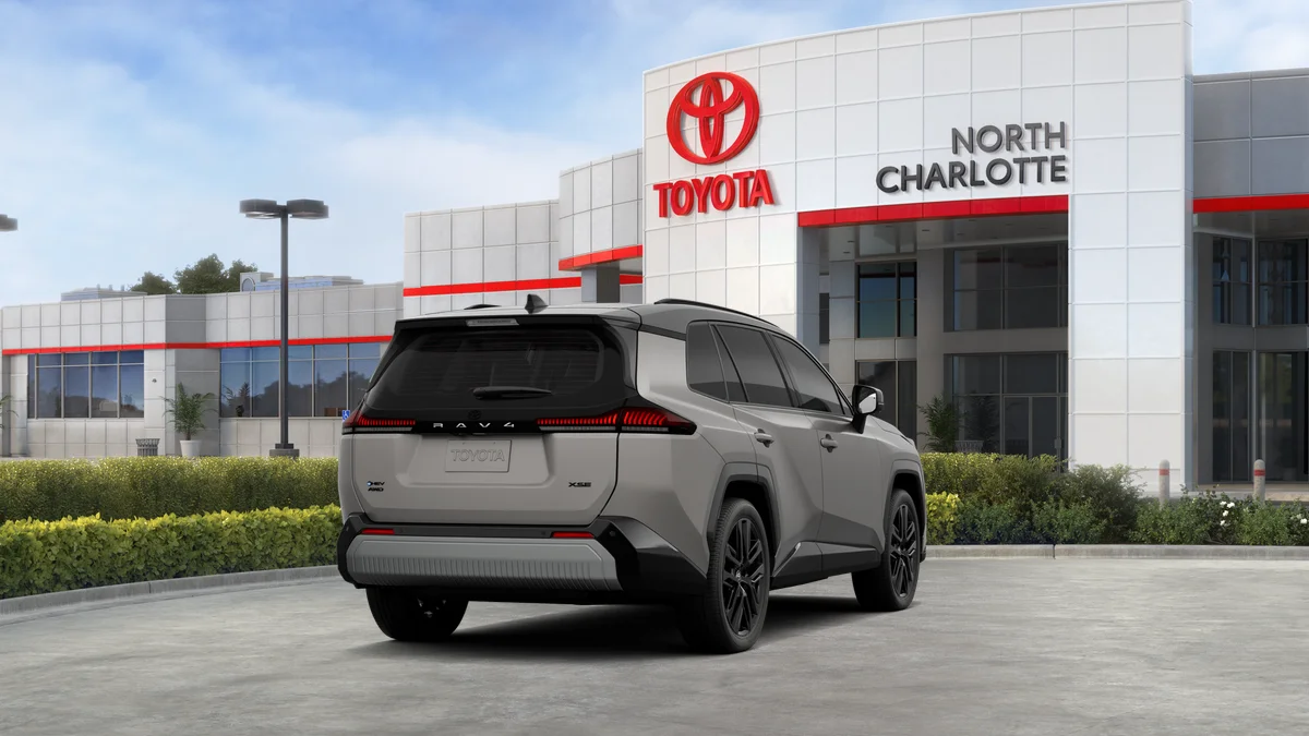 New 2026 Meteor Shower with Midnight Black Metallic roof Toyota XSE image 31