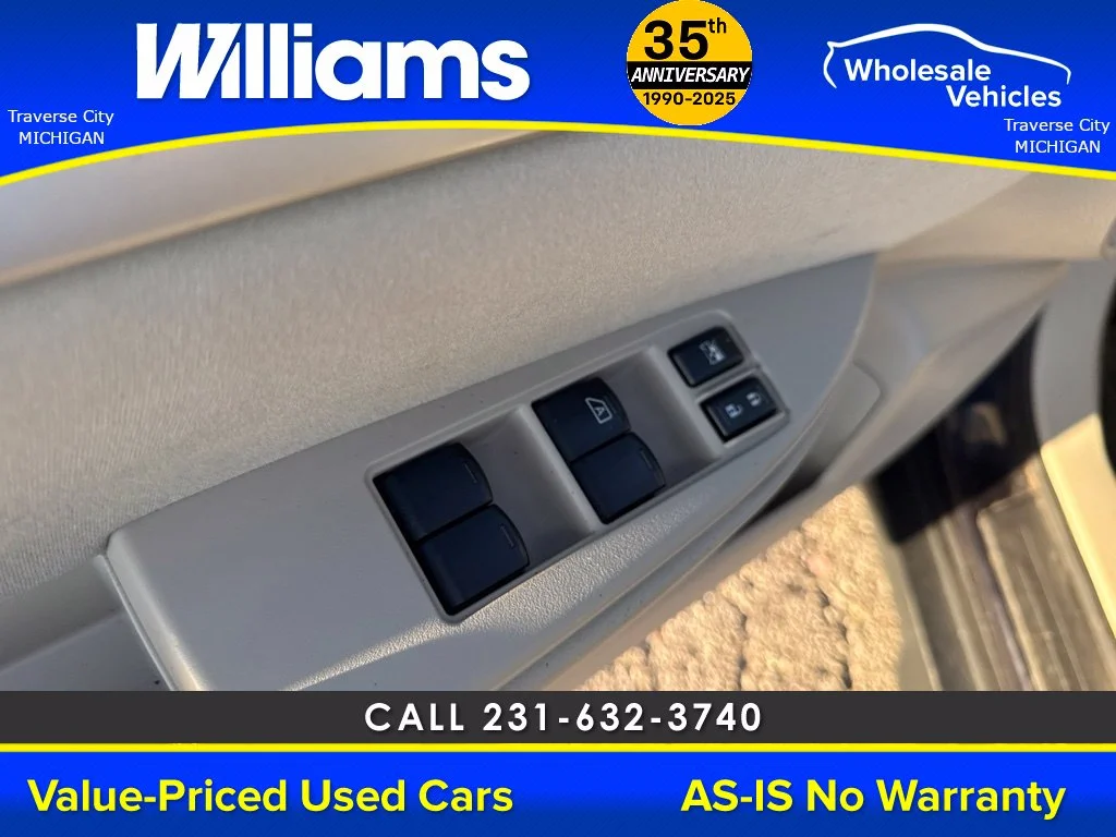 Used 2012 Indigo Subaru 2.5i image 25