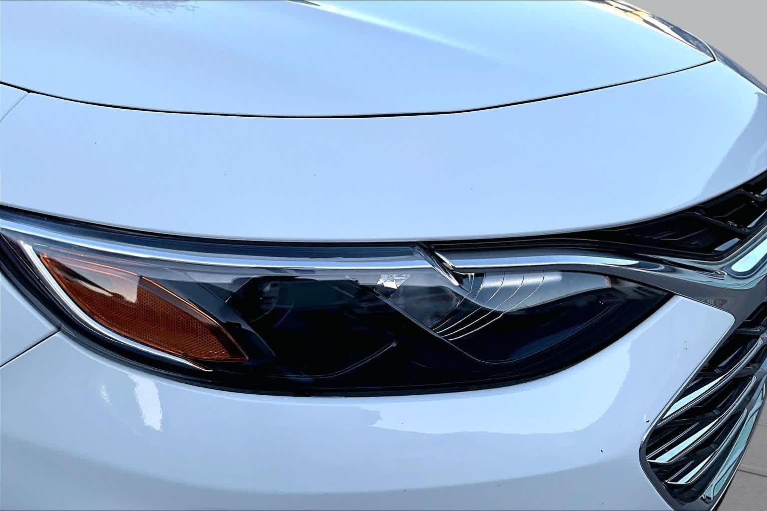 Used 2024 Summit White Chevrolet LT image 26