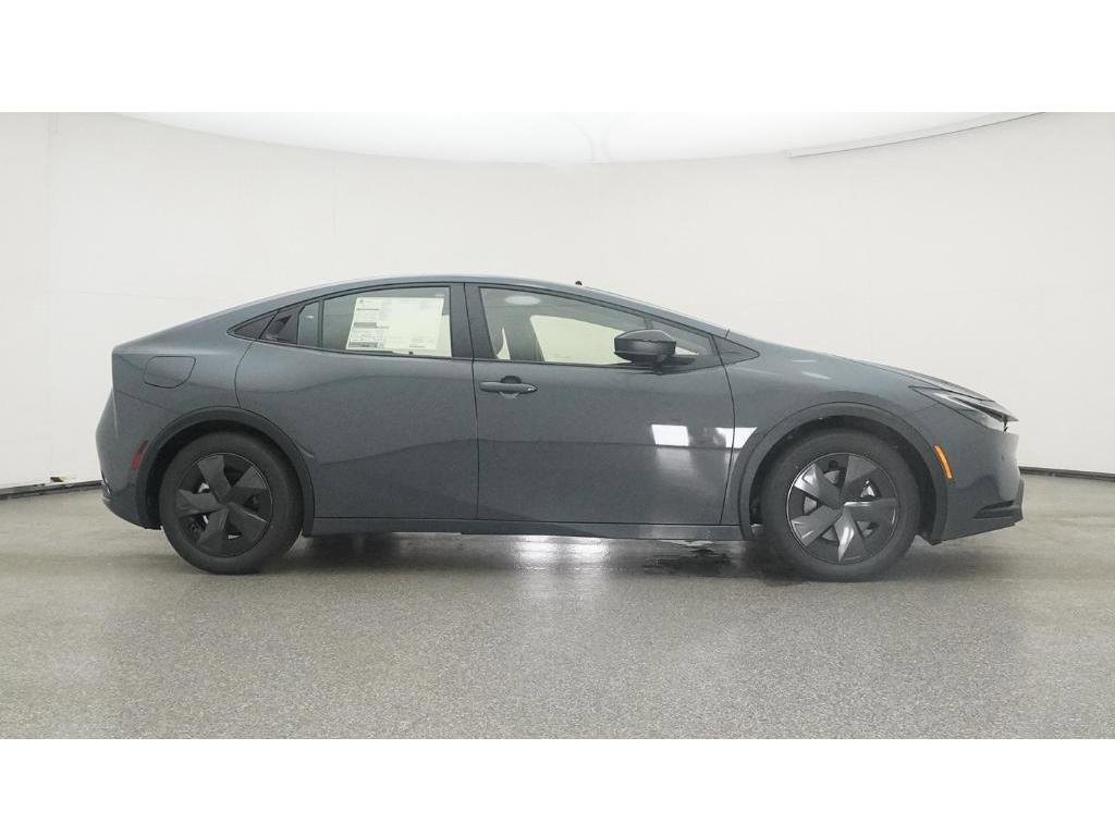 2025 Toyota Prius SE - Photo 27
