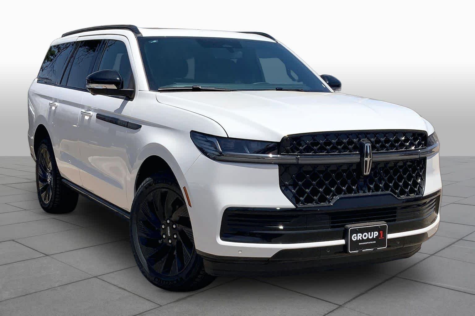 New 2026 Pristine White Metallic Tri-Coat Lincoln Reserve image 2