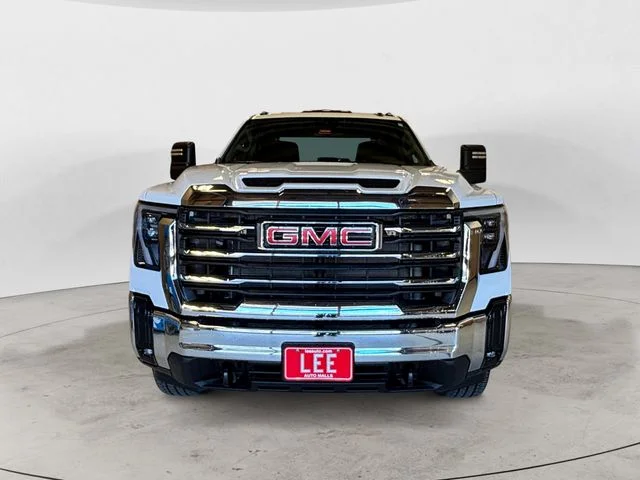 New 2026 White GMC SLE image 9