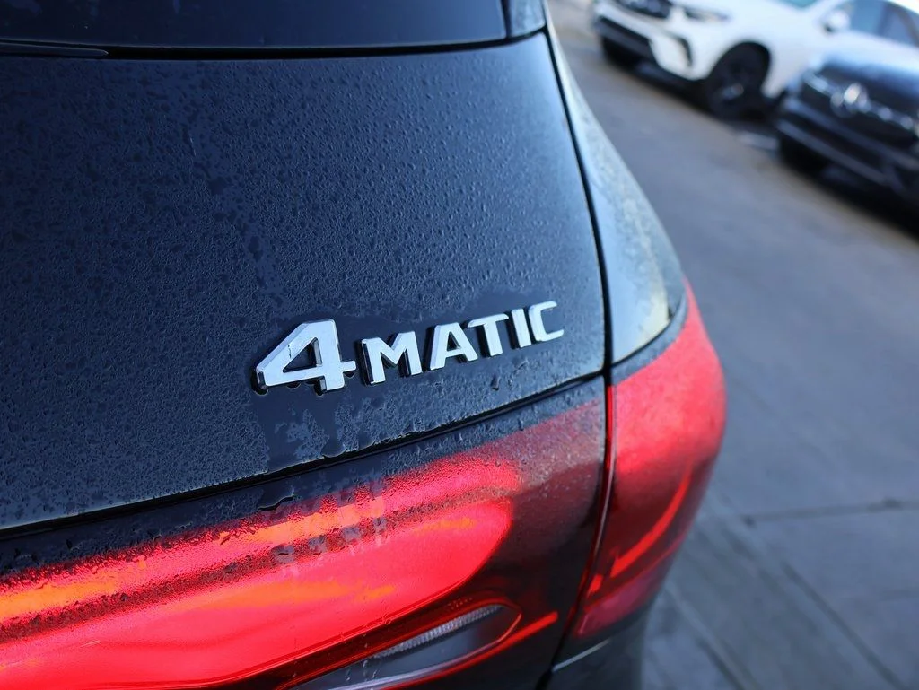 Used 2026 Black Mercedes-Benz GLC 300 image 16