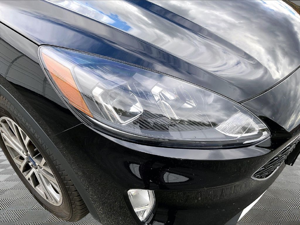 Used 2022 Black Metallic Ford SEL image 29