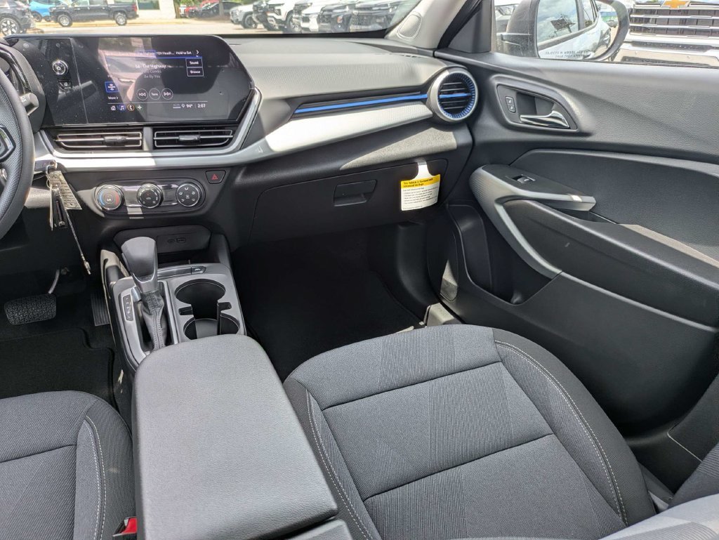 2026 Chevrolet Trax LS - Photo 18