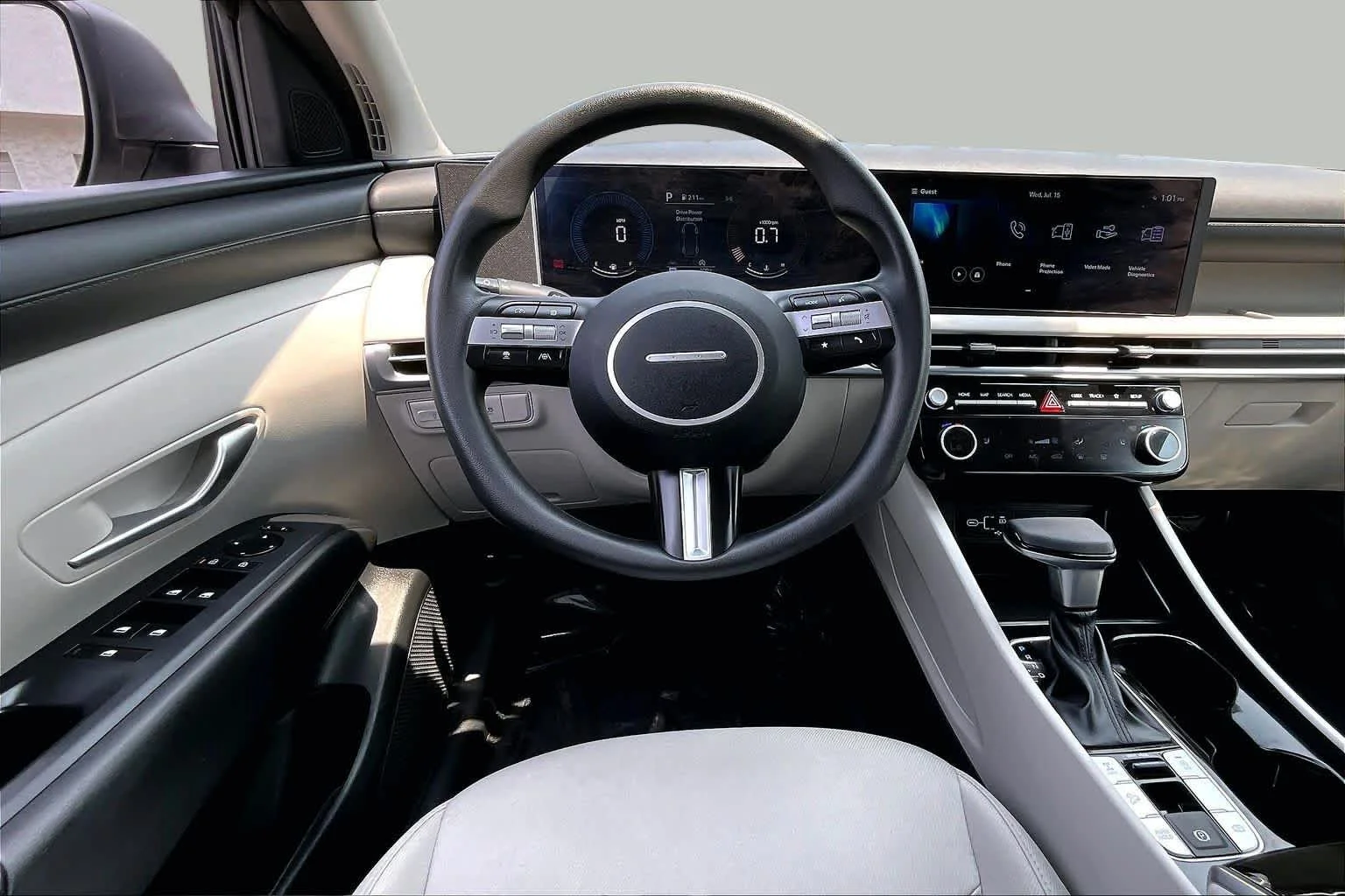 Used 2026 Shimmering Silver Hyundai SEL image 6