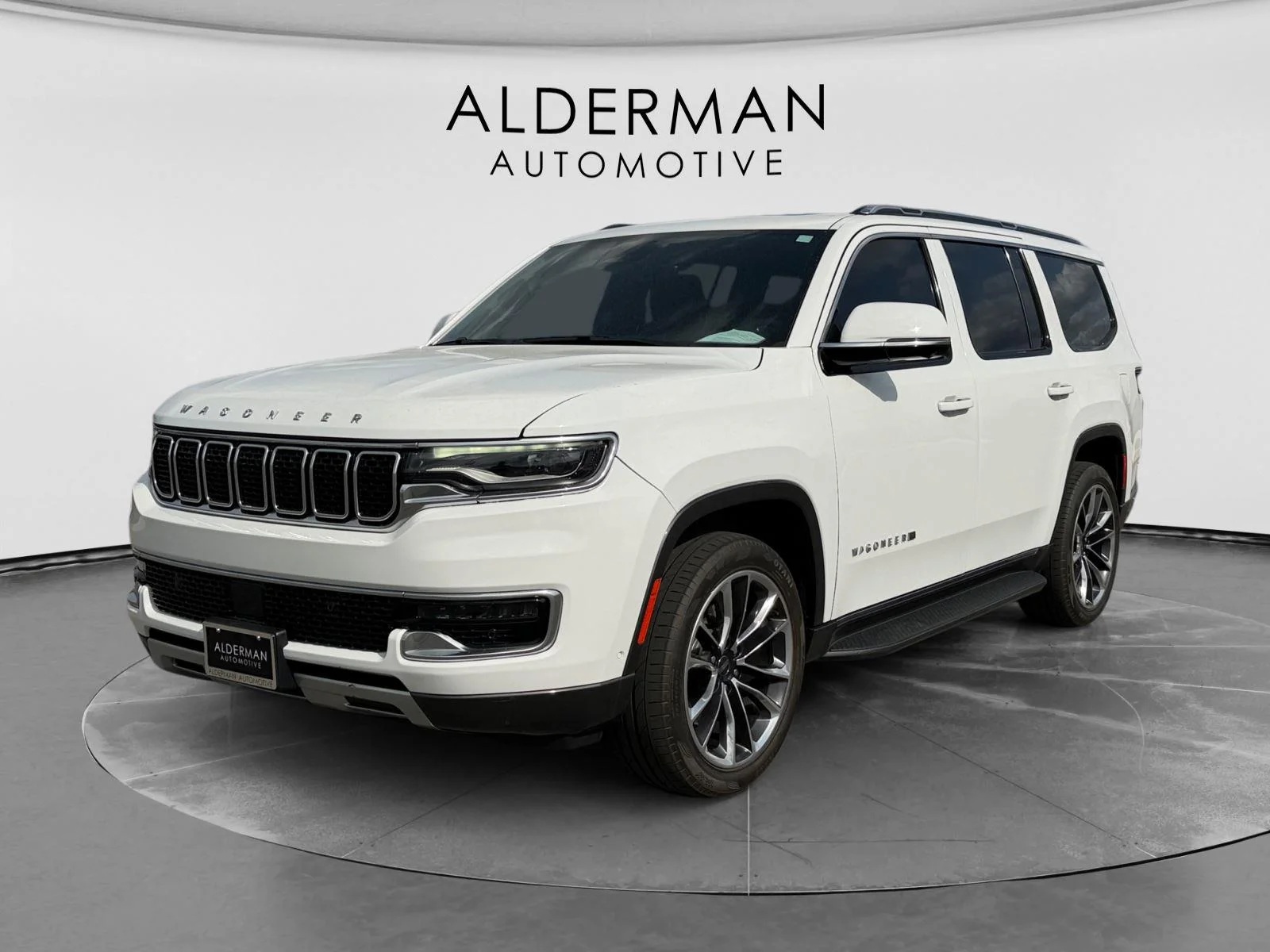 2022 Jeep Wagoneer Series II 4WD's photo