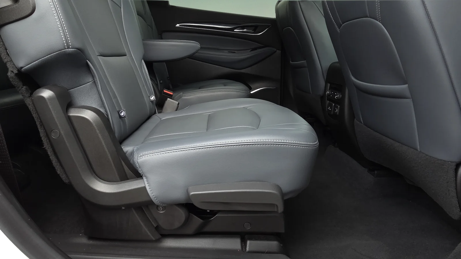 Used 2024 White Buick Premium Group image 17