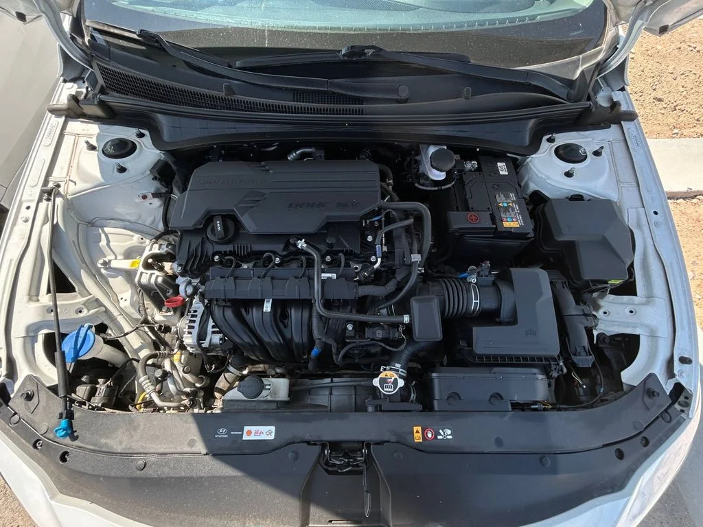 Used 2024 White Hyundai SEL image 21