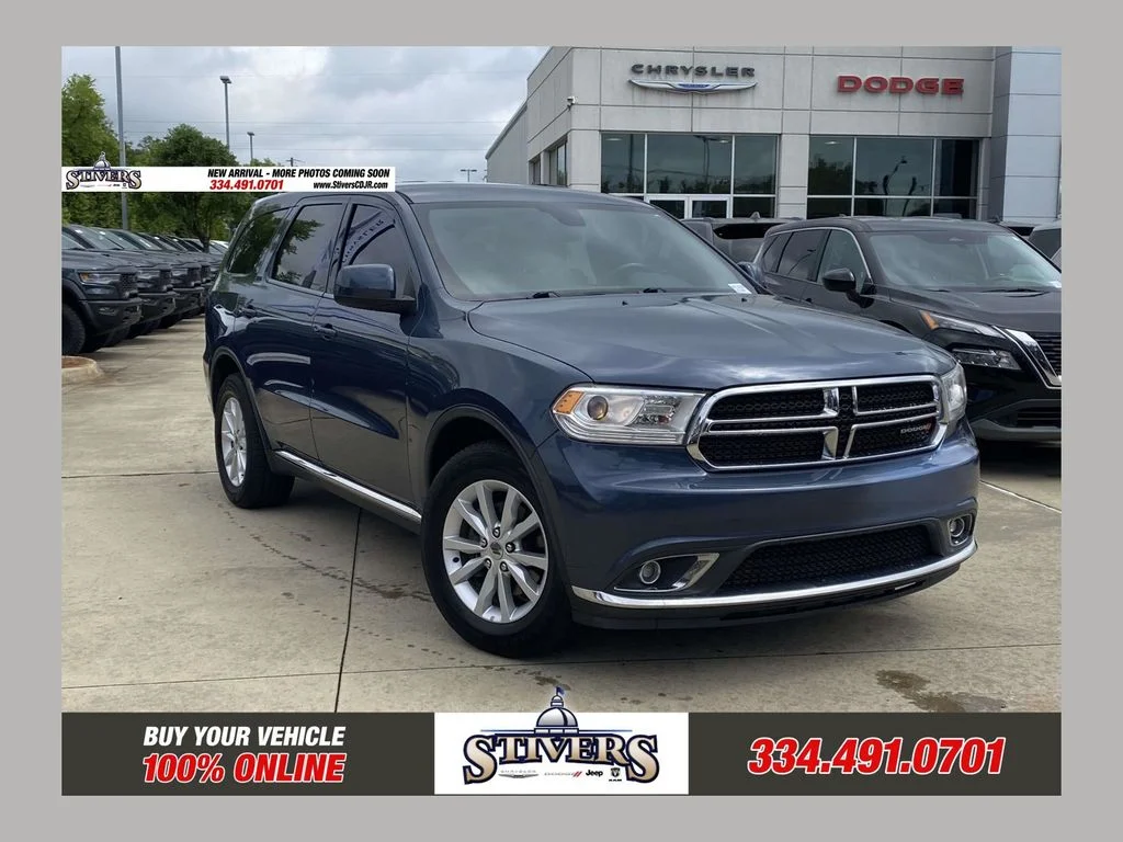 Used 2020 Blue Dodge SXT Plus image 1