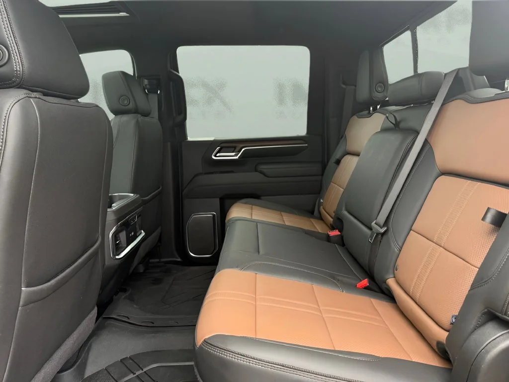 Used 2025 Black Chevrolet High Country image 27
