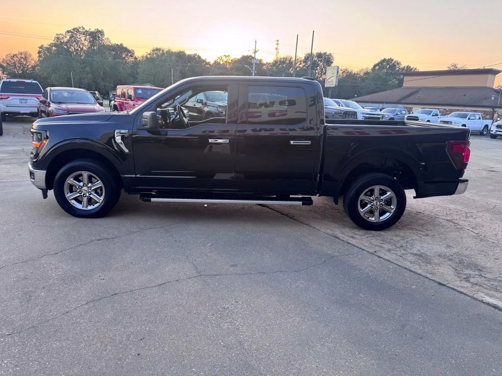 Used 2025 Black Ford XLT image 5