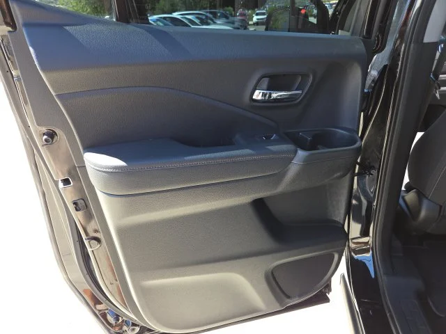 Used 2019  Honda Sport image 16