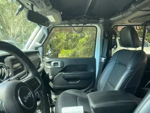 Used 2018 Bright White Clearcoat Jeep Sport image 9