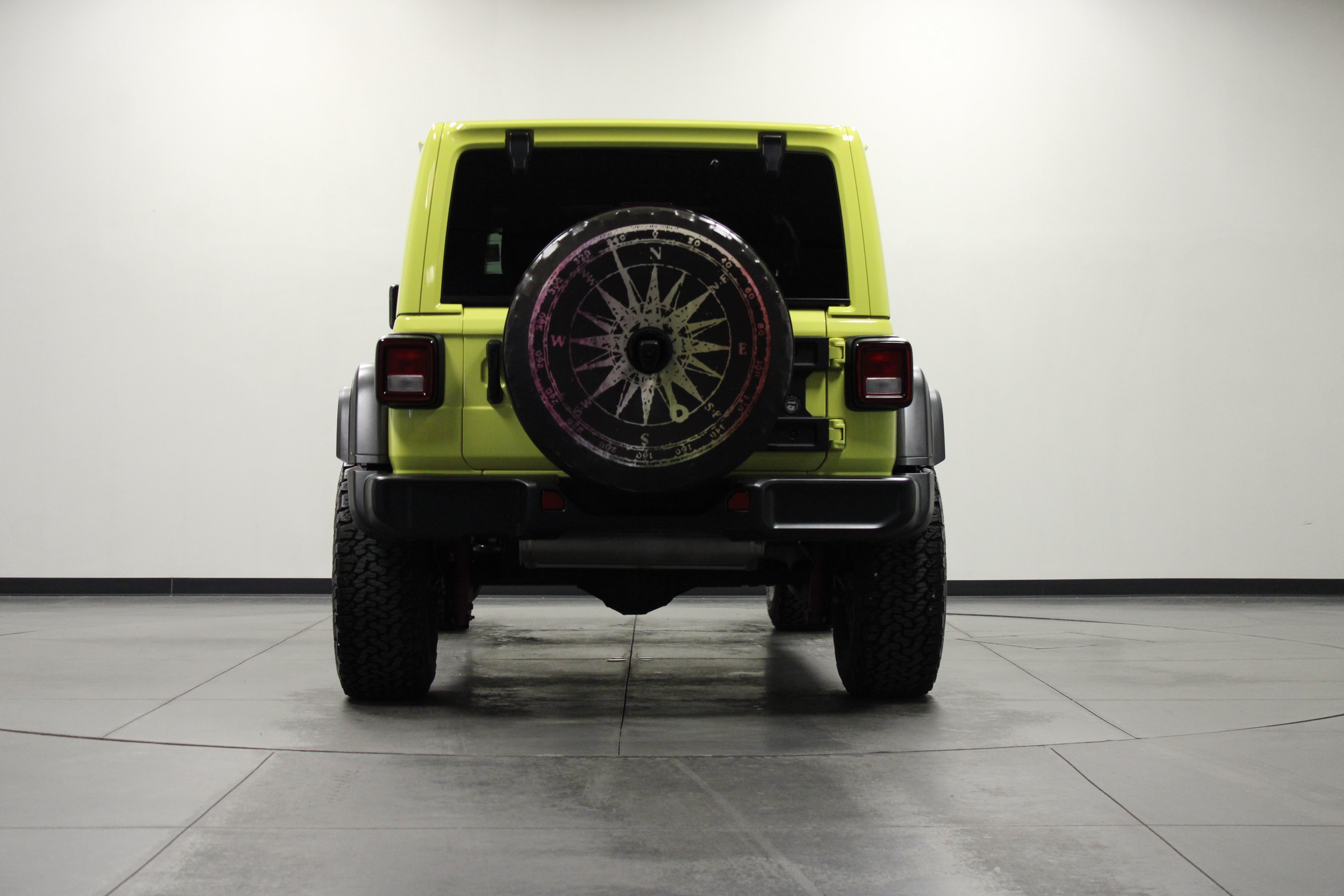 Used 2023 High Velocity Clearcoat Jeep High Tide image 5