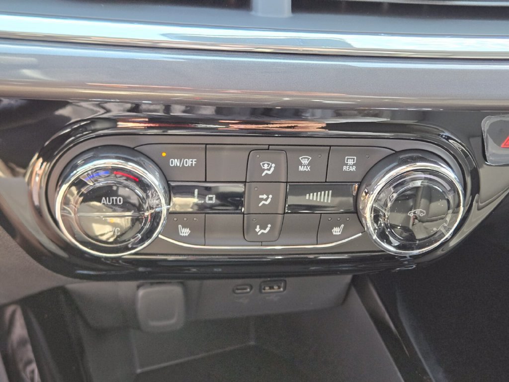 2026 Chevrolet Trax Activ - Photo 12