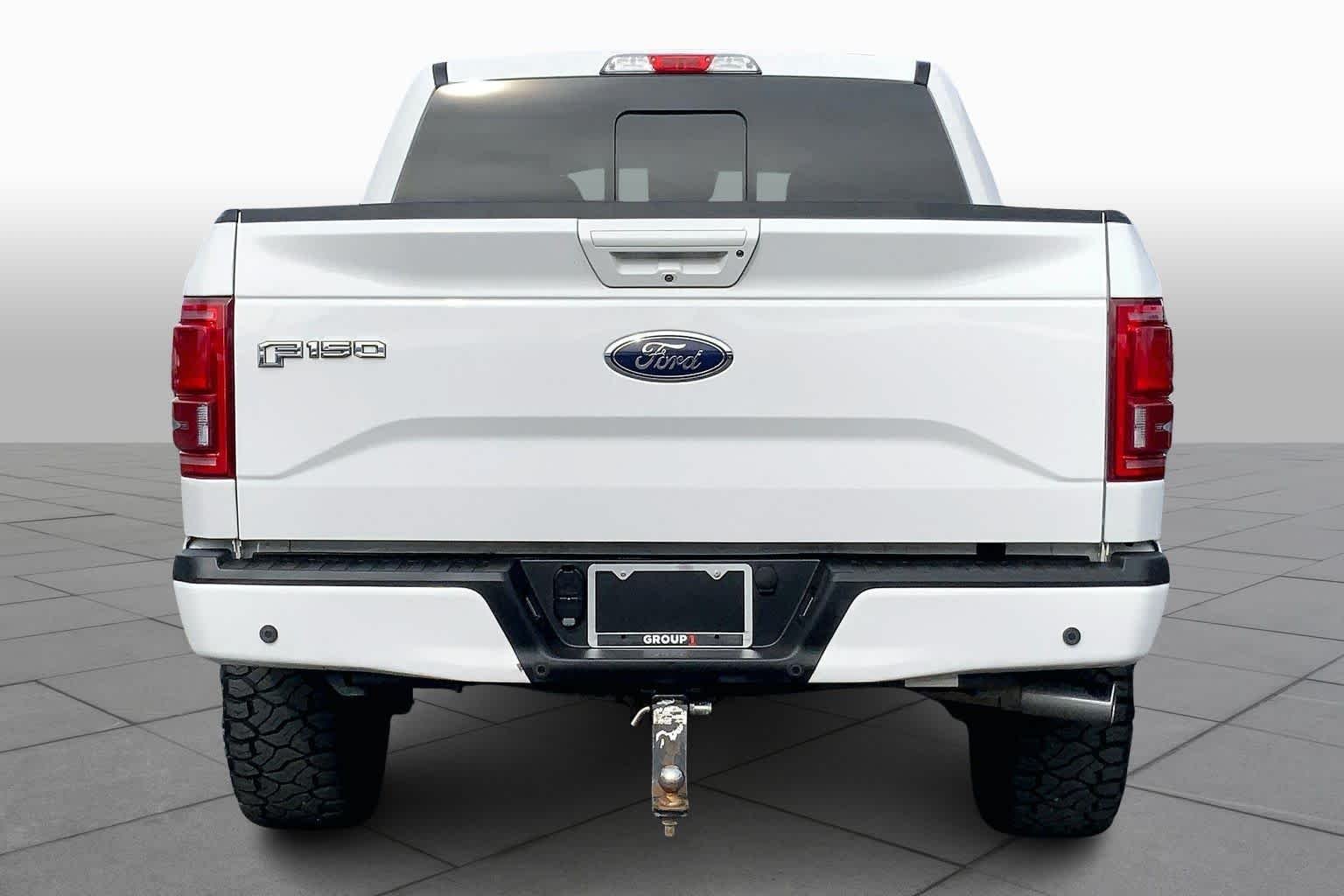 Used 2017 Oxford White Ford Lariat image 4