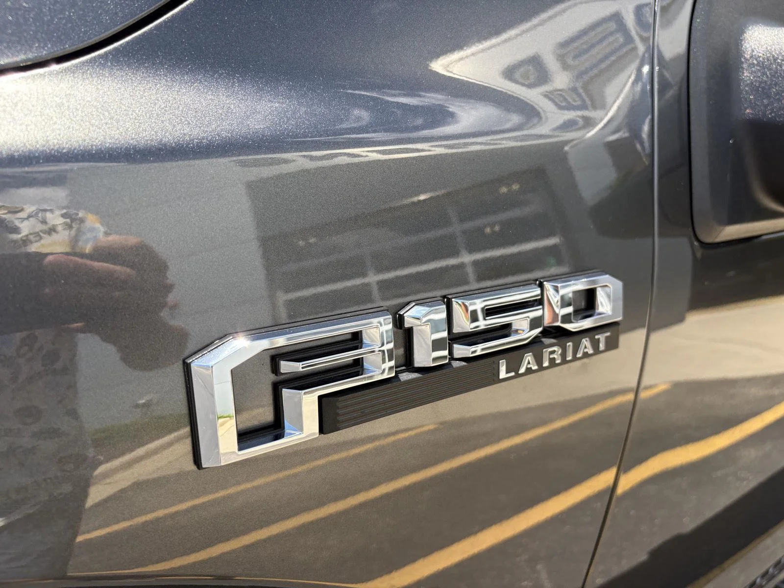 Used 2018 Magnetic Ford LARIAT image 7