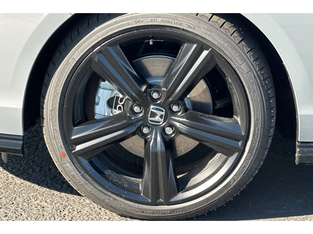 New 2026 Urban Gray Pearl Honda Sport-L image 31