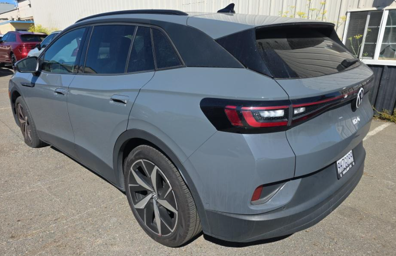 Used 2023 Gray Volkswagen Pro S image 10