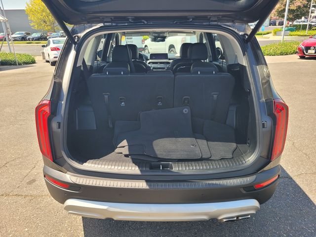 Used 2022 Green Kia EX image 11