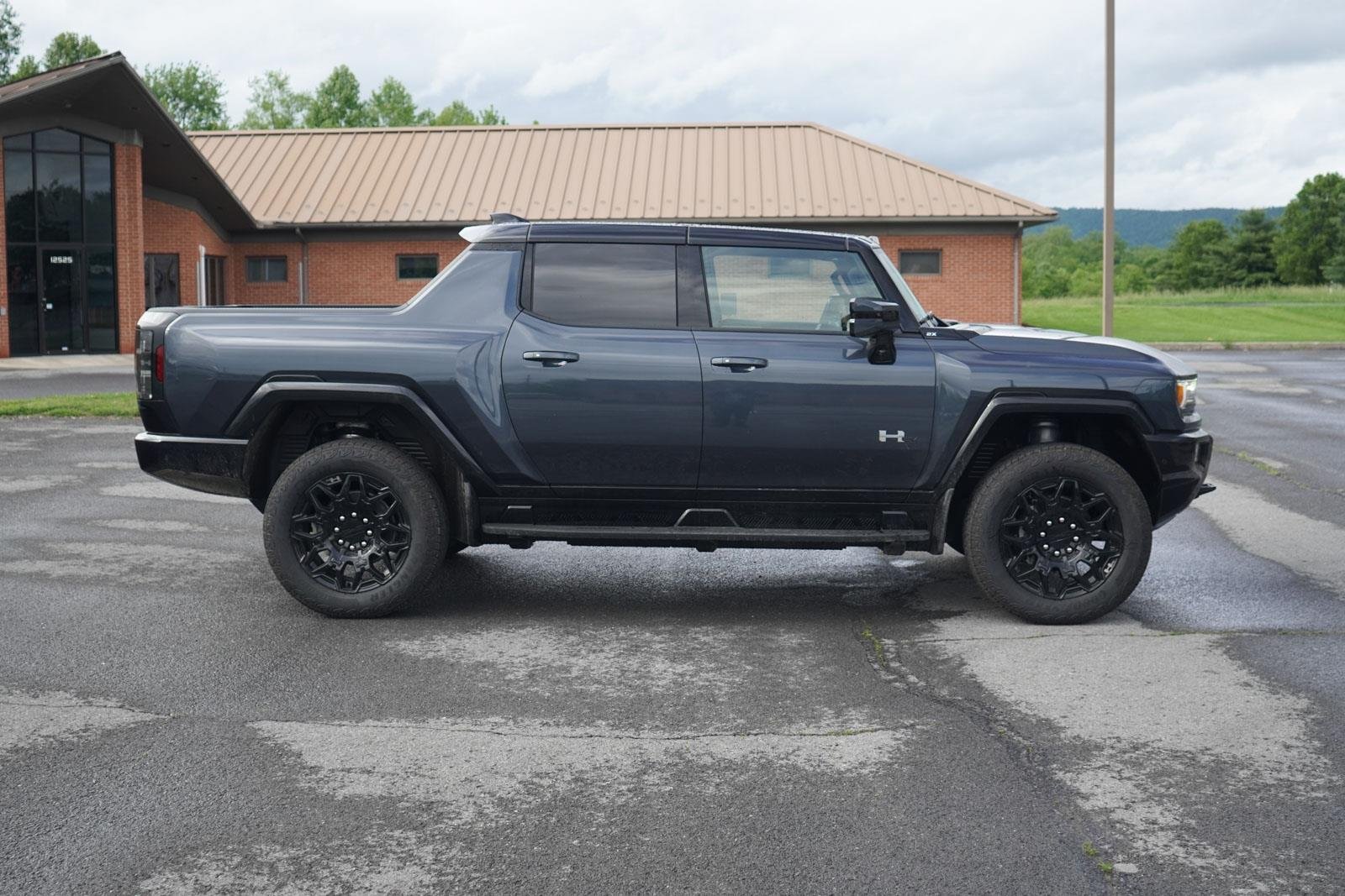 New 2025 Graphite Blue Metallic GMC 2X image 2