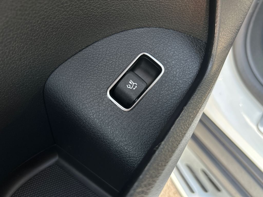 New 2026 Polar White Mercedes-Benz GLS 450 image 13