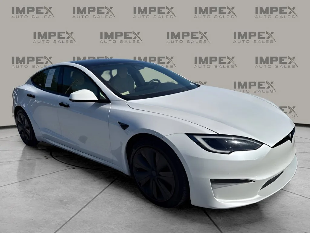 Used 2023 White Tesla Plaid image 7
