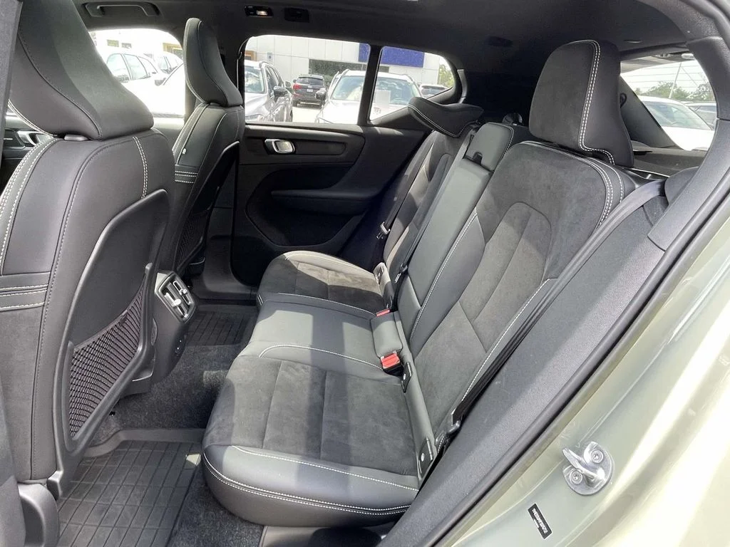 Used 2023 Sage Green Metallic Volvo Ultimate image 4
