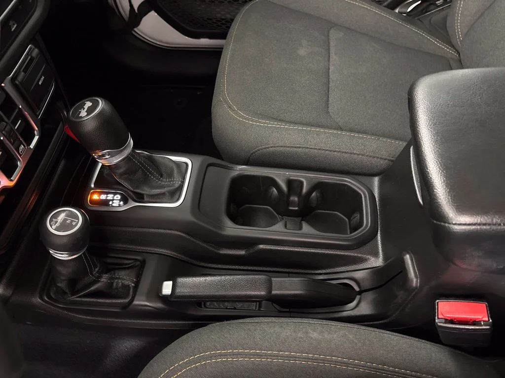 Used 2024 White Jeep Sport S image 39