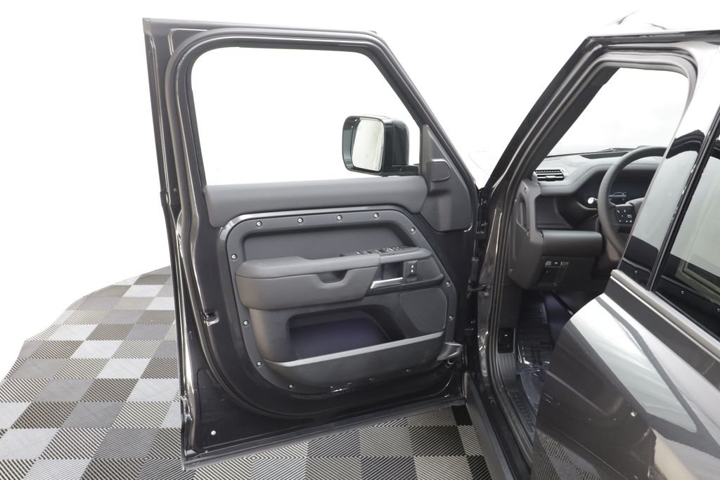 New 2026 Carpathian Grey LAND ROVER X-Dynamic SE image 6
