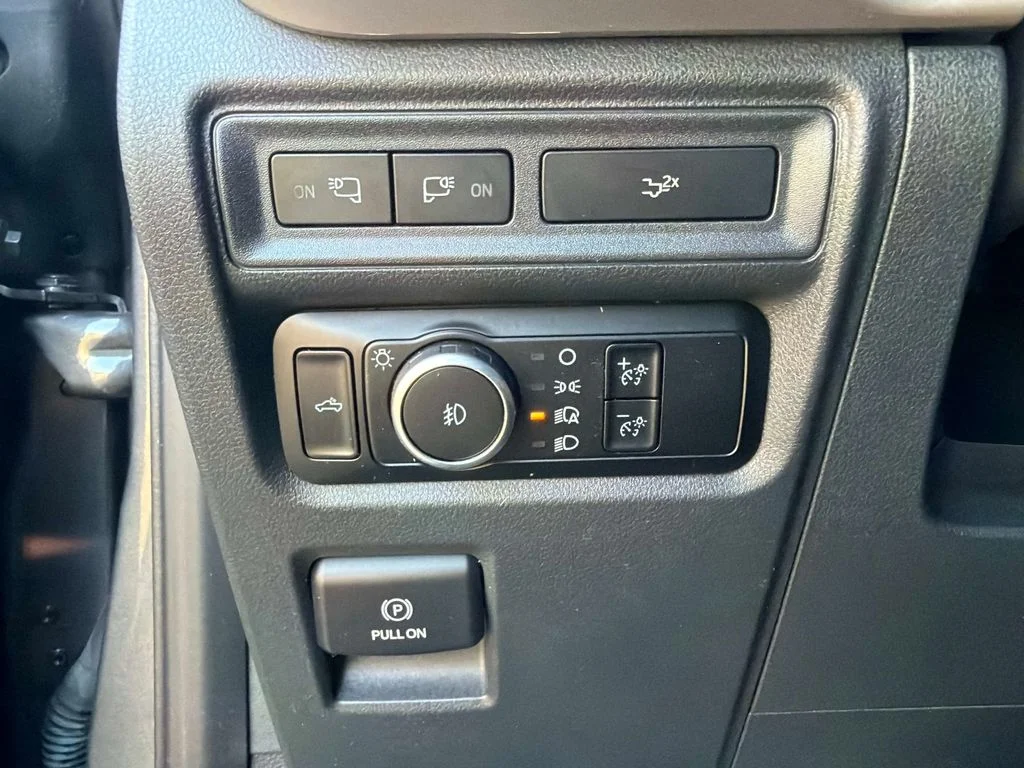 Used 2023 Blue Ford XLT image 31