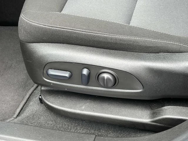 Used 2025 Black Chevrolet LT image 27