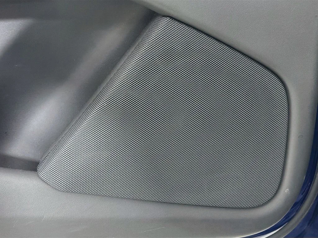 Used 2019 Blue Tesla  image 19