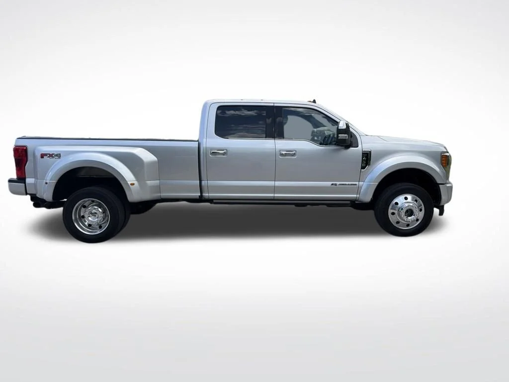Used 2019 Ingot Silver Ford Platinum image 4